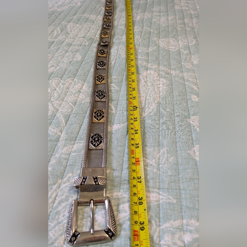 Gorgeous Silver Metal Mesh With Gold and Black Details. 39" - Picture 6 of 8